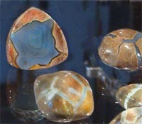 Edelsteine und Kristalle - Sternachate